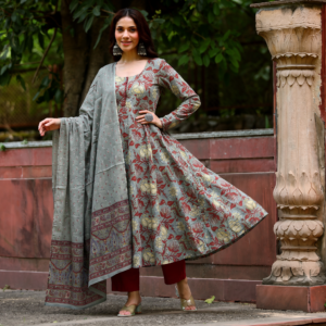 Alternative view of Sumitra Cotton Set