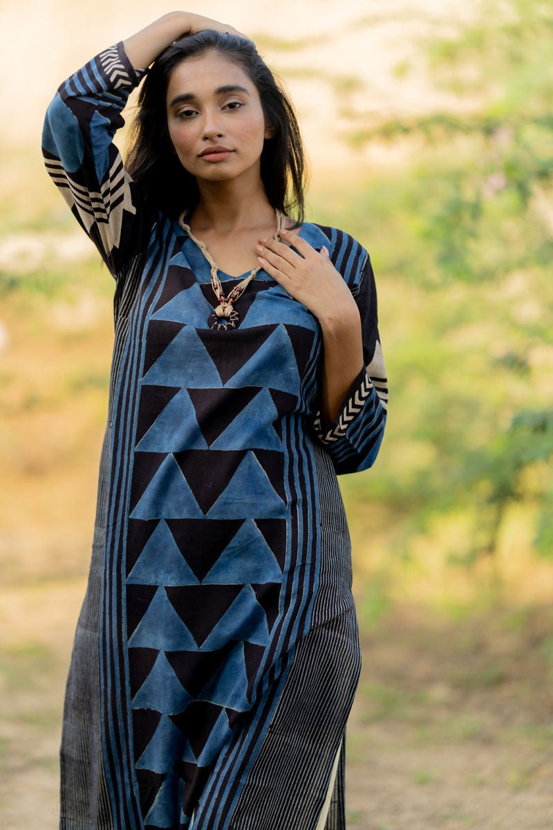 Classic Kurta - Indigo Pyramid Panel - Image 5