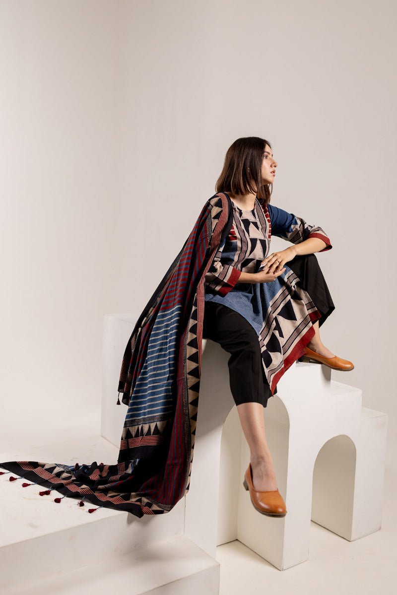 Set of 3 - Kurta, Dupatta & Culotte - Aabaan 03 - Image 6