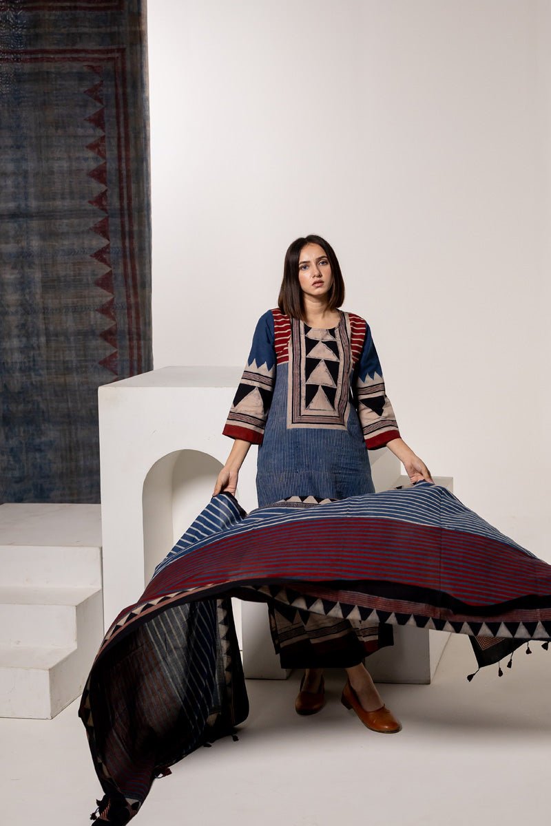 Set of 3 - Kurta, Dupatta & Culotte - Aabaan 03 - Image 5