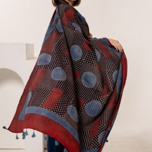 Alternative view of Set of 3 - Kurta, Dupatta & Culotte - Earthy Echoes 03
