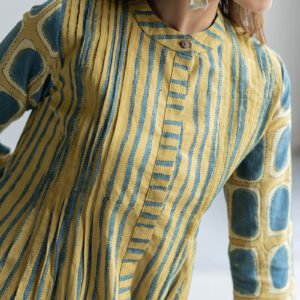Alternative view of Pintuck Kurta - Kumo