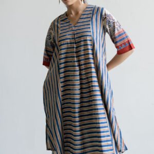 V Neck Panelled Kurta - Vaya - Image 8