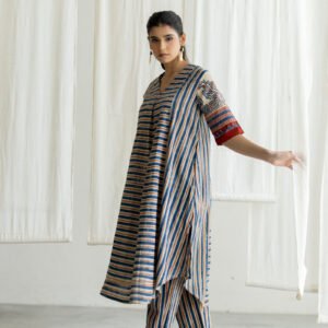 V Neck Panelled Kurta - Vaya - Image 6