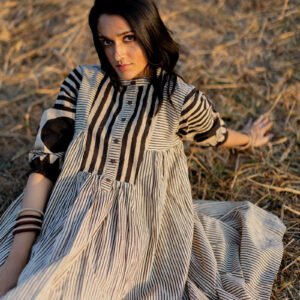 Side Pleat Kurta - Neer - Image 5