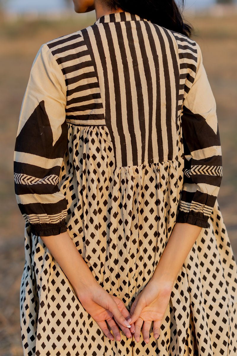 Side Pleat Kurta - Tarang - Image 5
