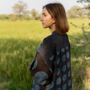 Freesize Anti-fit Top - Black & Indigo Dots - Image 5